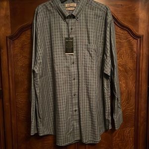 New Gold Label Roundtree & Yorke Grey Dress Shirt, Never Used